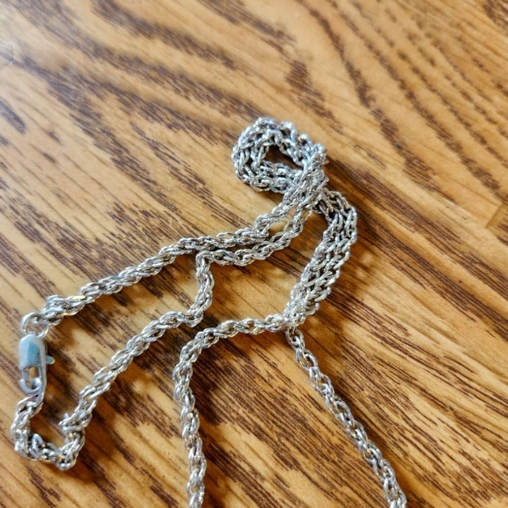BEST Vintage Silver And Crystal Heart Necklace SWEET AND SPARKLY - Picture 3 of 9